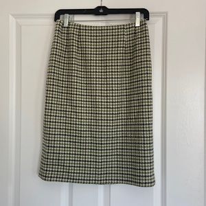 Talbots Women's Skirt Sz 4P Houndstooth Green Cream Wool Blend Lined Like New